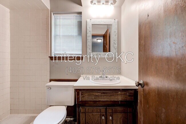 Building Photo - 5233 Coble St