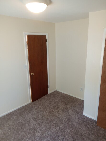 Building Photo - 58 Nestor St.