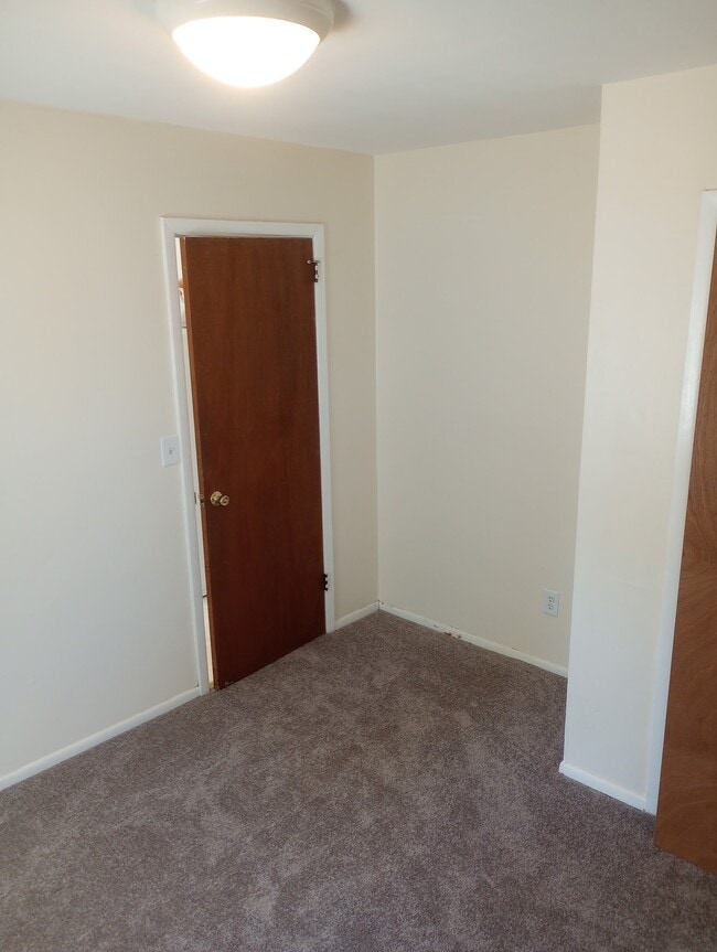 Building Photo - 58 Nestor St.