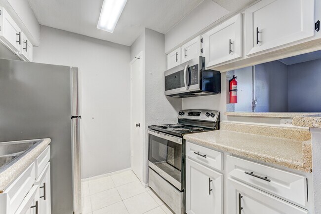 Building Photo - 6001 Reims Rd