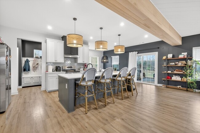 Building Photo - 1635 Lila Dr