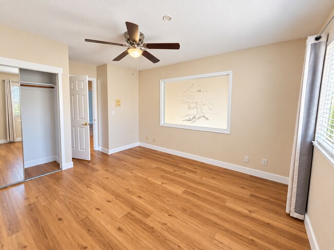 Building Photo - 3071 Crestablanca Dr