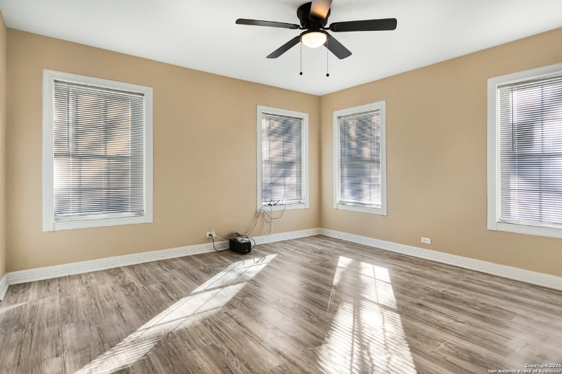 Building Photo - 2228 W Huisache Ave