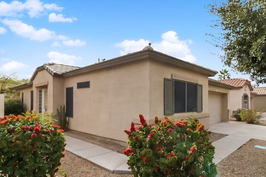 Building Photo - 12913 W Sheridan St