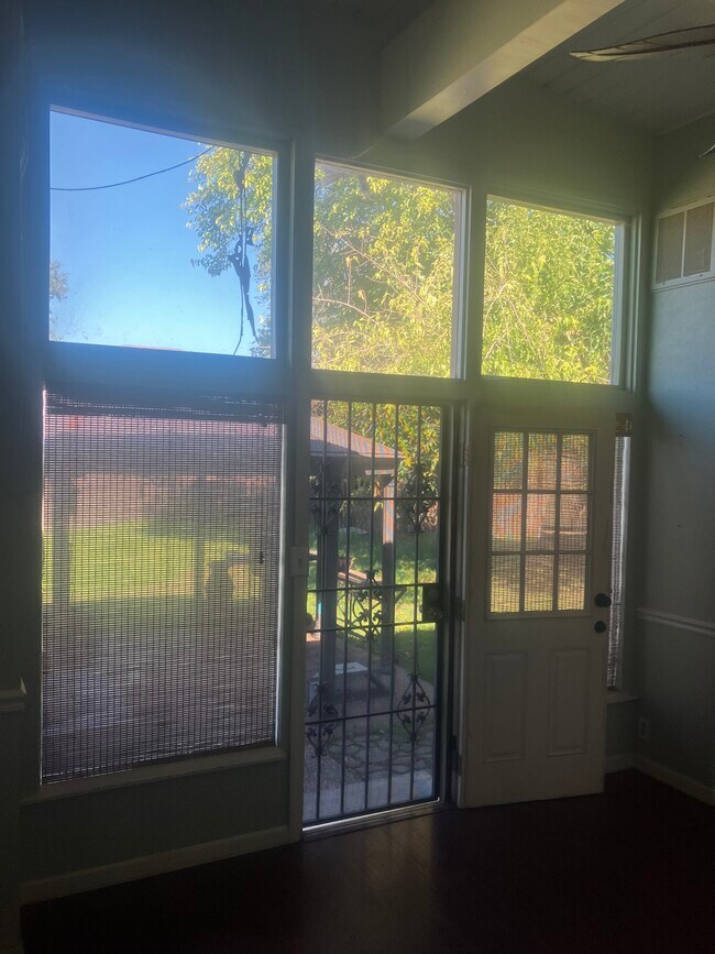 Building Photo - 12523 La Vida Ln