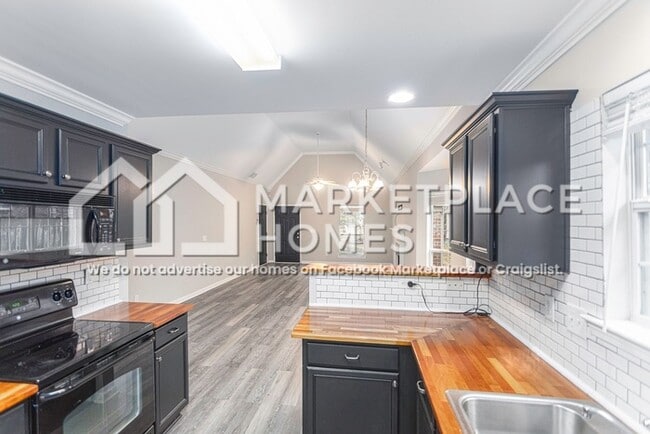 Building Photo - 2115 Willow Glenn Dr