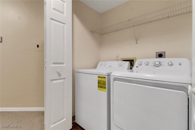 Building Photo - 1096 Woodshire Ln