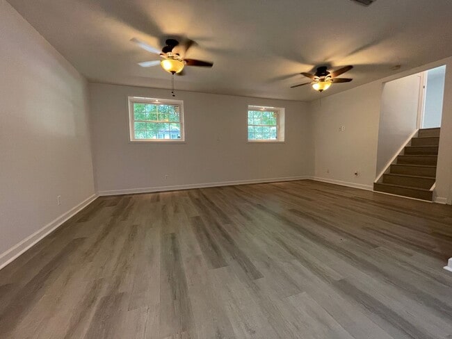 Building Photo - Updated Tri-Level home with solar panels!