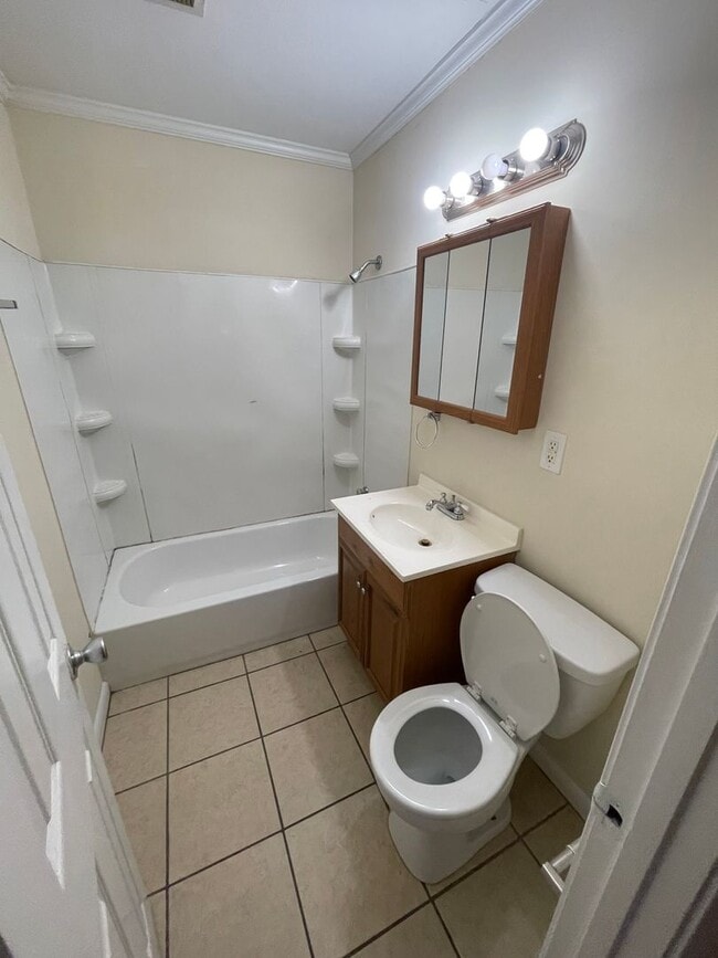 Building Photo - 3br House close to campus FOR RENT - FALL 2026 PRELEASE