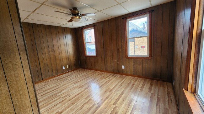 Building Photo - Fallowfield Avenue