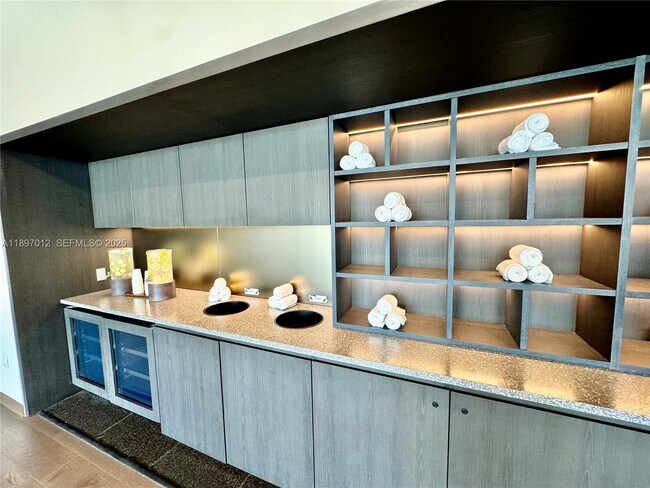 Building Photo - 159 NE 6th St