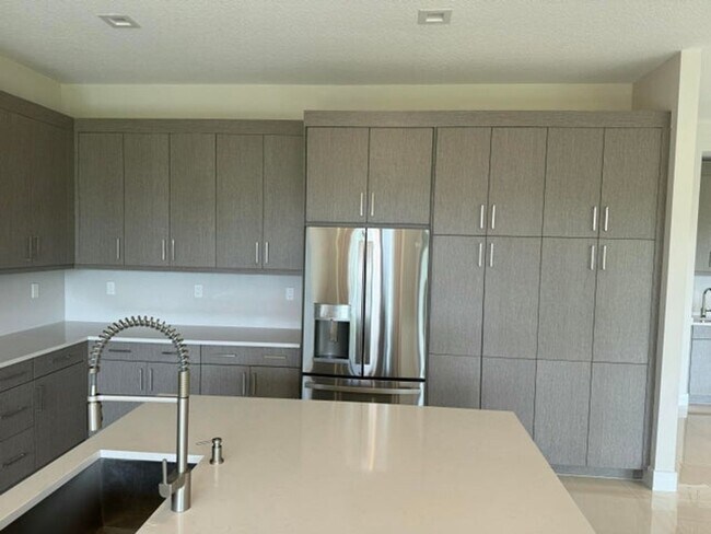 Building Photo - 10033 Stockrun Dr