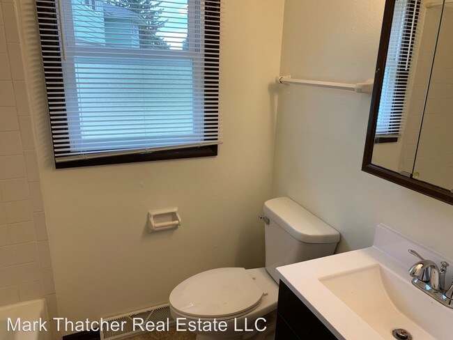 Building Photo - 1400 Eder Ln