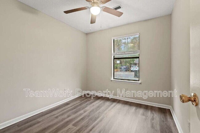 Building Photo - 121 Canvasback Dr