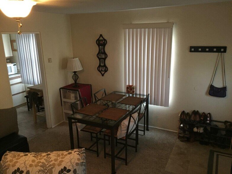 Building Photo - 4226 Wilson Ave