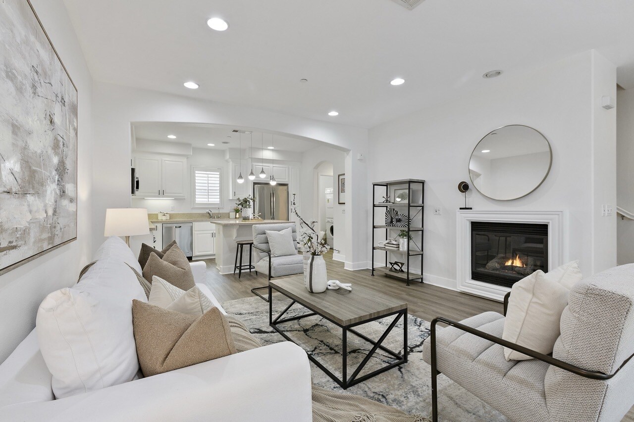 Building Photo - 44 Muller Pl