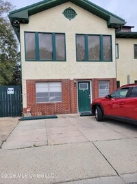 Building Photo - 133 Hopkins Blvd