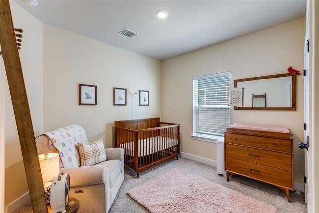 Building Photo - 5808 Rangeland Rd