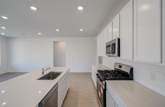 Building Photo - 26514 Foxtail Fern Dr