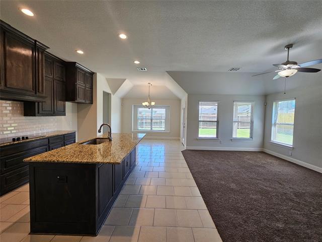 Building Photo - 210 Lariat Trail