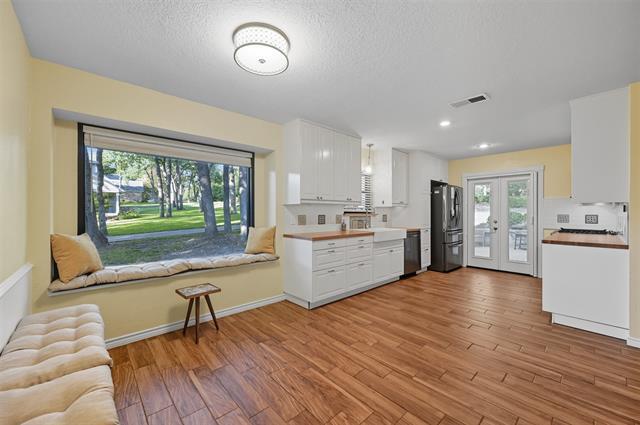 Building Photo - 1520 Bellechase Dr