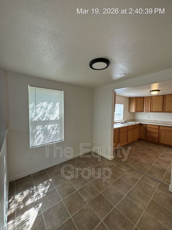 Building Photo - 610 Pickerell Ave