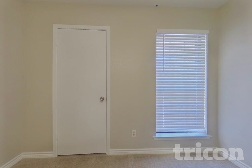 Building Photo - 716 Fair Meadows Dr