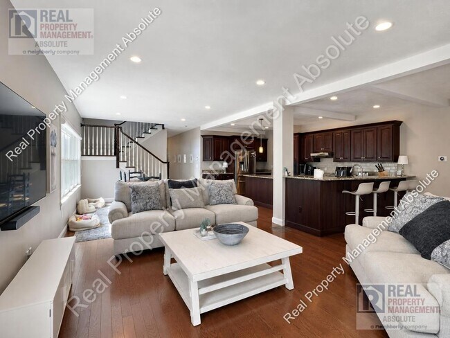 Building Photo - 9 Nowell Ct