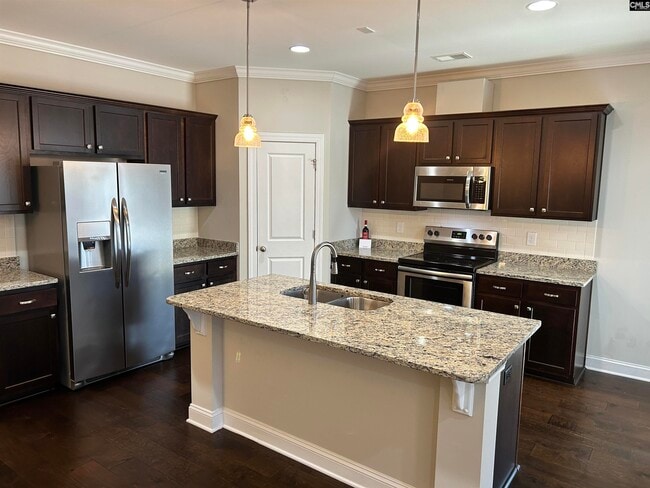 Building Photo - 905 Layton Way