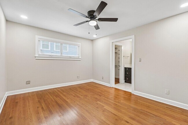 Building Photo - 4315 Bellvue Ave