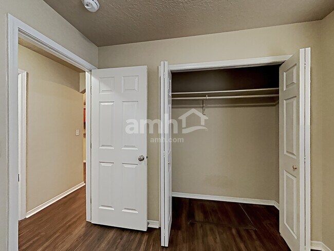 Building Photo - 3723 Hilton Street