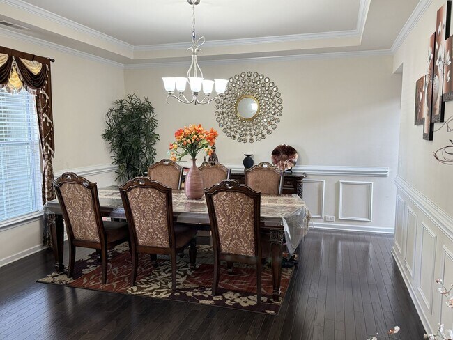Building Photo - Beautiful 5BR home in Great School district