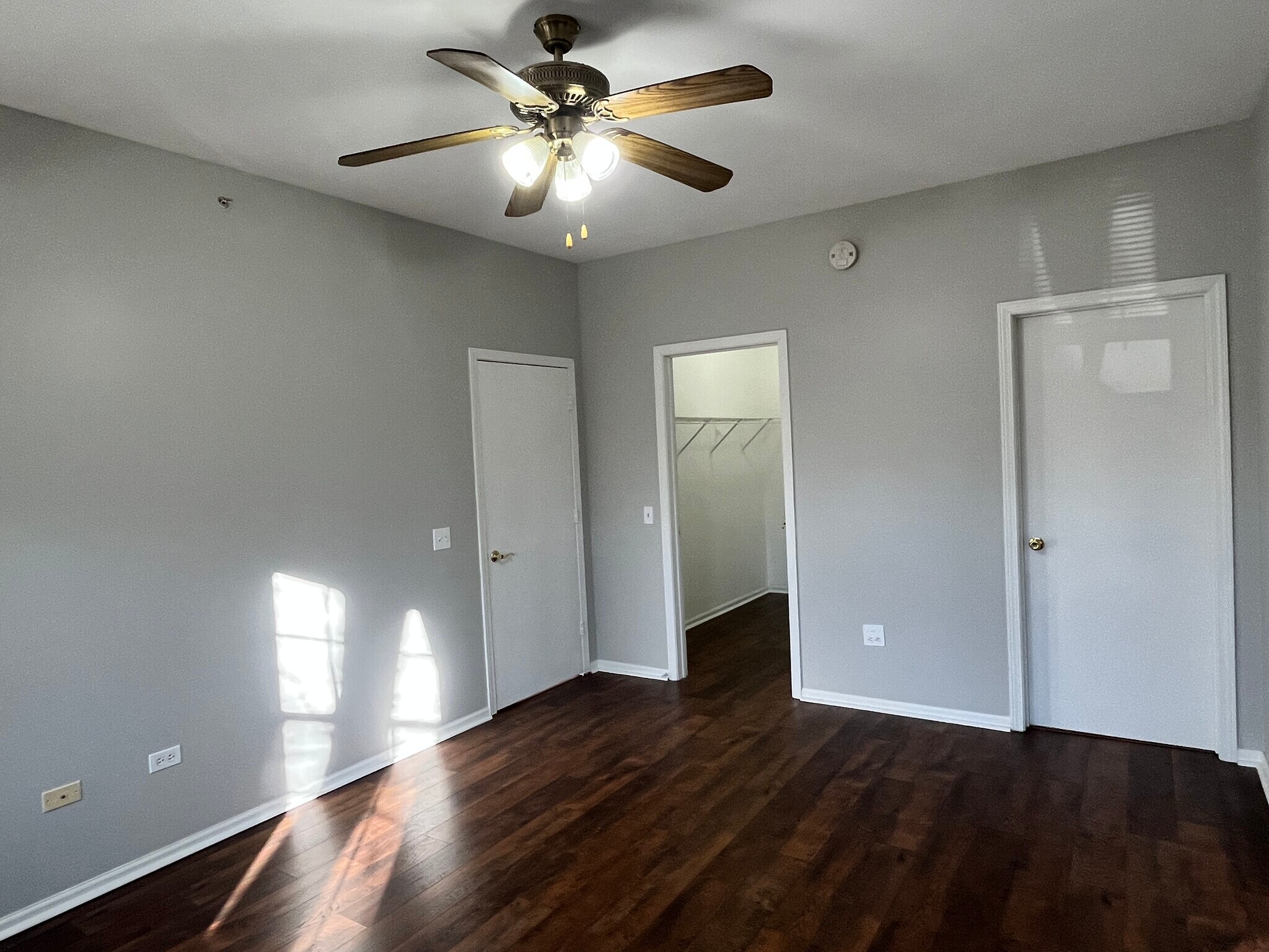 Building Photo - 3275 Stratford Ct