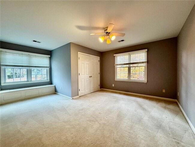 Building Photo - 5450 Heathridge Terrace