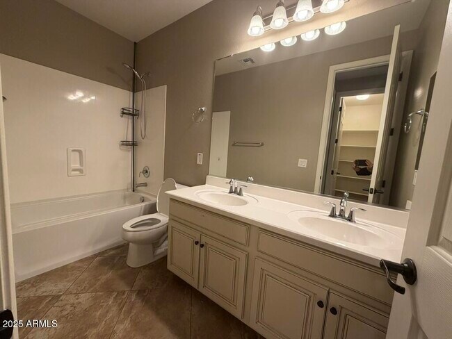 Building Photo - 297 E Kaibab Dr