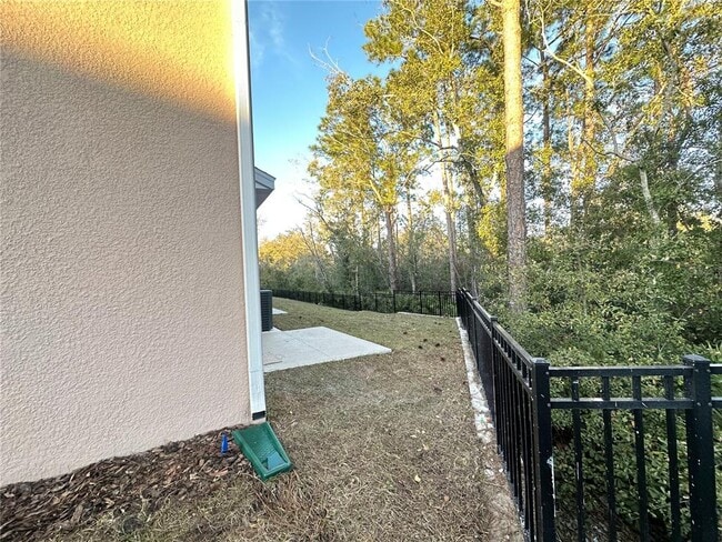 Building Photo - 2933 Canary Ave