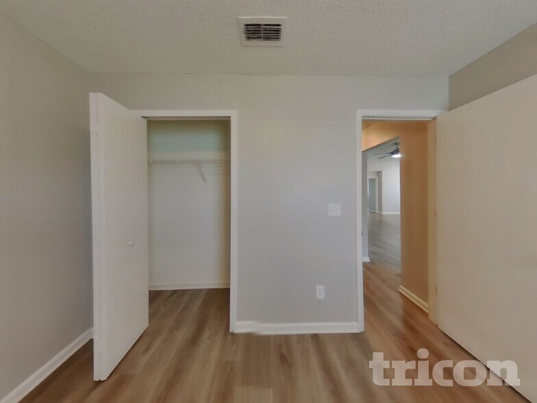 Building Photo - 12303 Sondra Cove Trail N