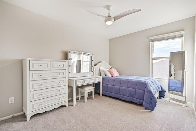 Building Photo - 1484 Twilight Grn Dr