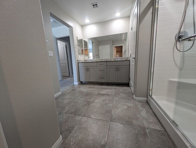 Building Photo - 5224 Sunstone Mesa Dr