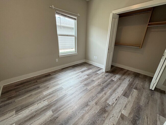 Building Photo - Spacious 3 Bed Home in Valley Center School District Near 53rd & Meridian