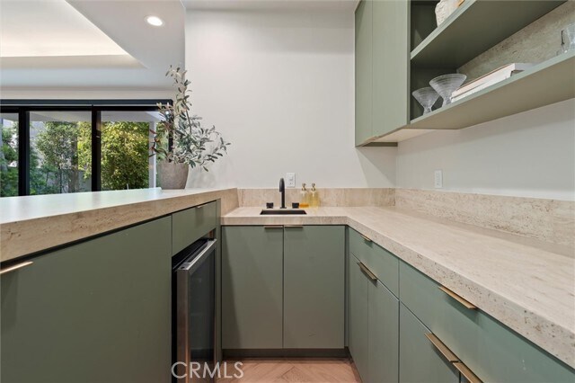 Building Photo - 17437 Oak Creek Ct