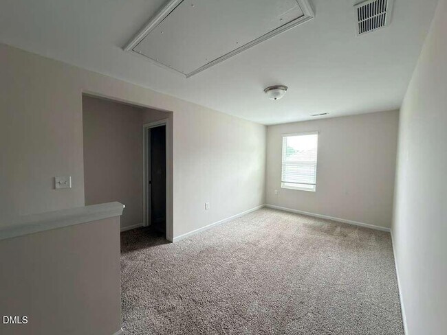 Building Photo - 7142 Stratified Ct