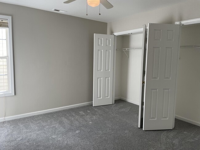 Building Photo - 153 Danesway Dr