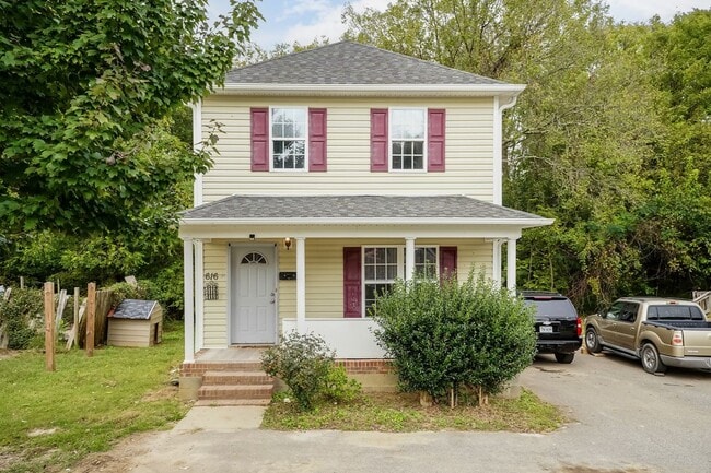 Primary Photo - 616 Middle St