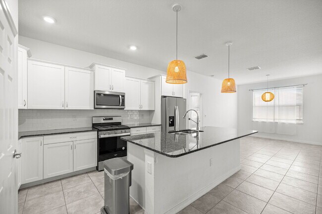 Building Photo - ???? Available 4 Bedroom Now in Calesa Township – No Rear Neighbors!