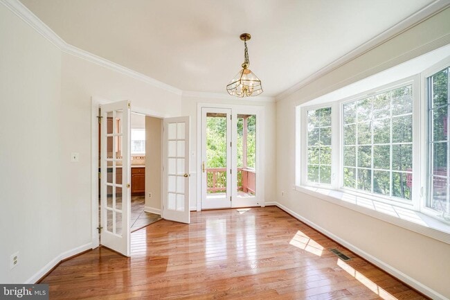 Building Photo - 6207 Woodland Lake Dr