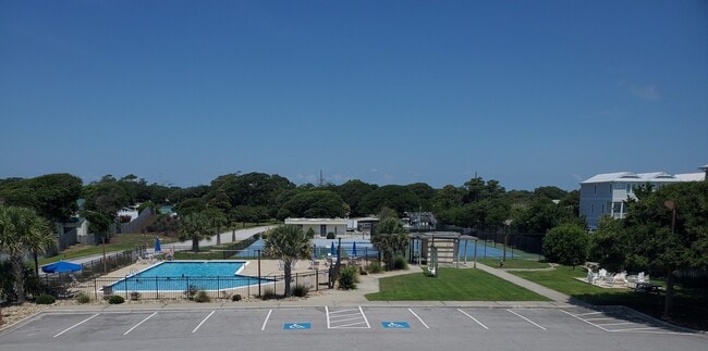Building Photo - 9100 Reed Dr