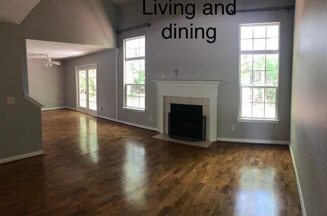 Building Photo - 1071 Valley Forge Rd