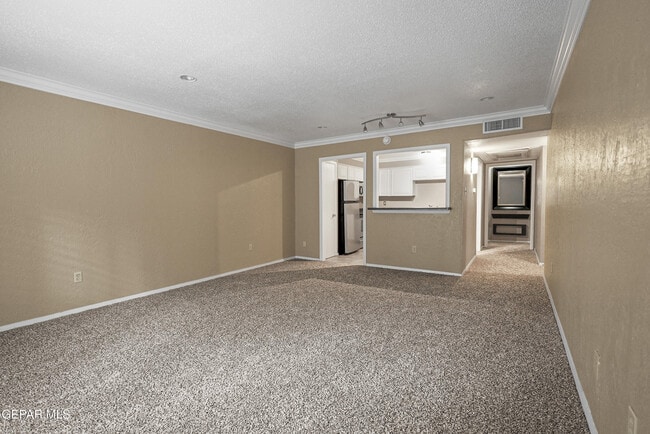 Building Photo - 4433 N Stanton St