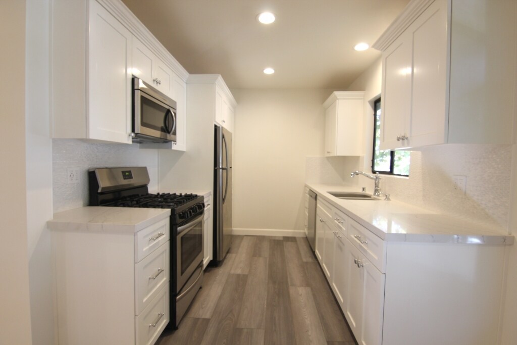 Building Photo - 1523 S Wooster St